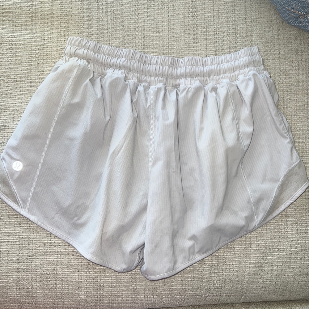 Lululemon Hotty Hot Shorts 4”
